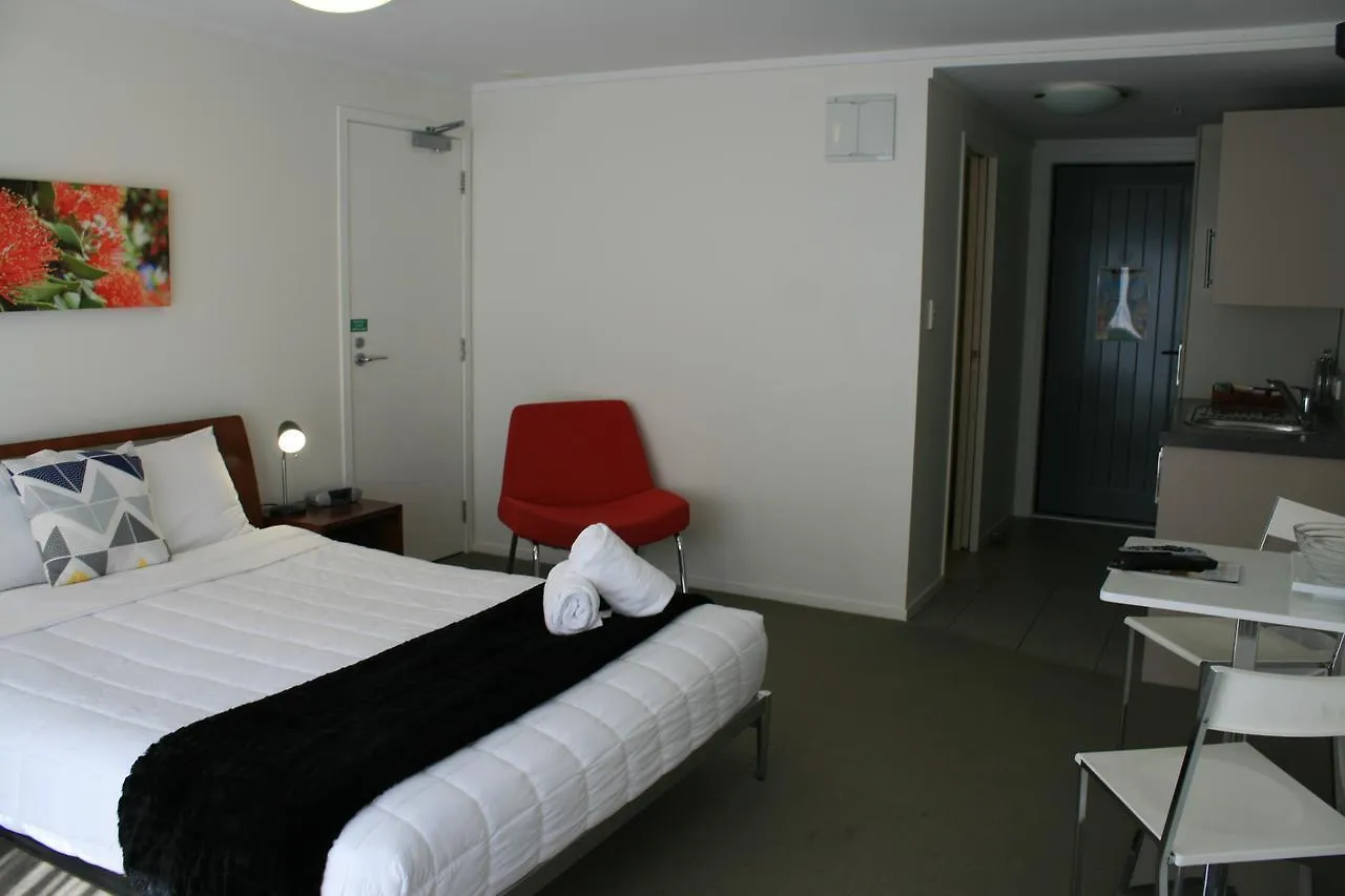 Atlas Suites And Apartments Mount Maunganui 4*,